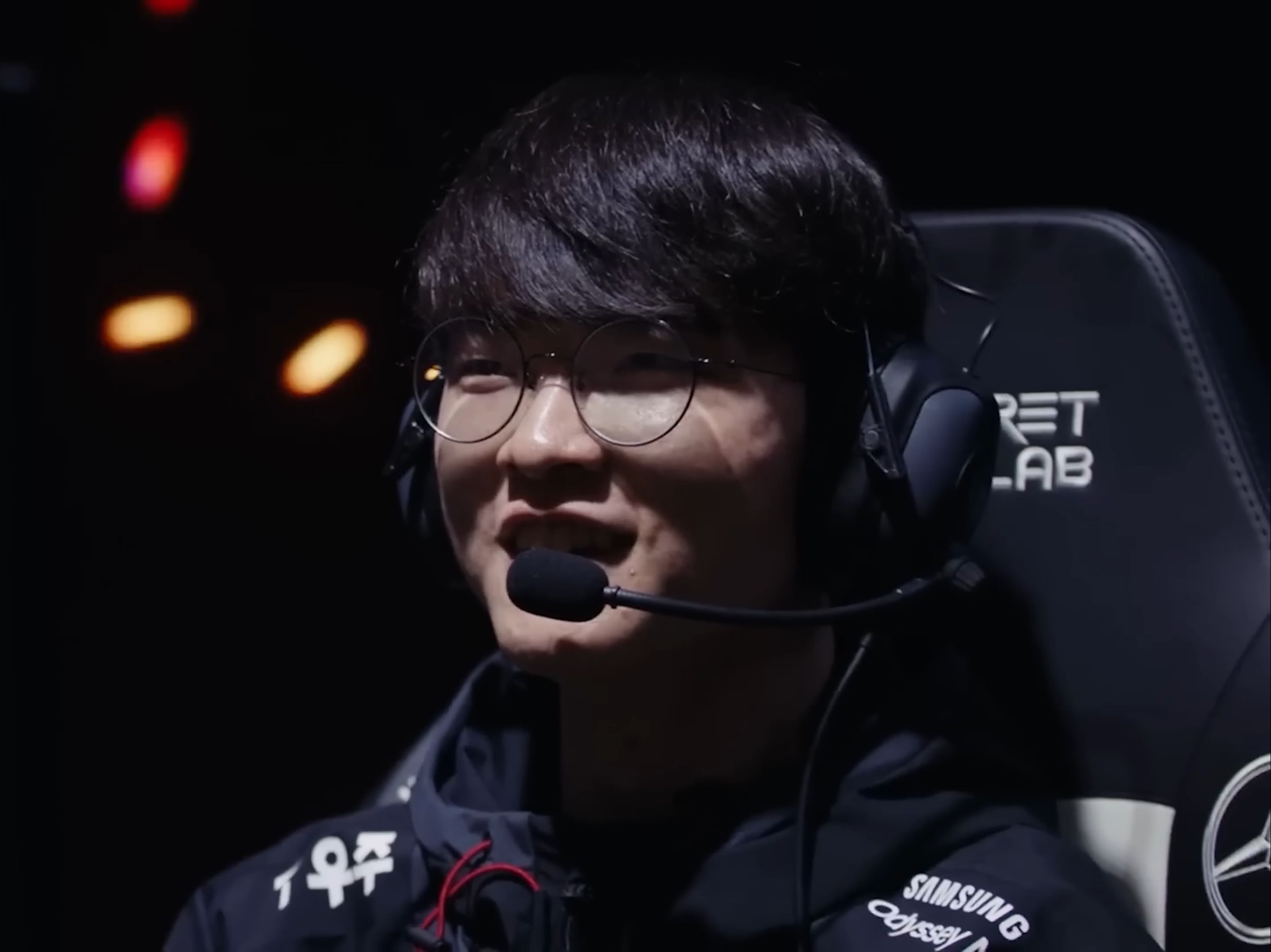 辅助交流！ EDward Gaming 官方： Vampire 转会至iG俱乐部