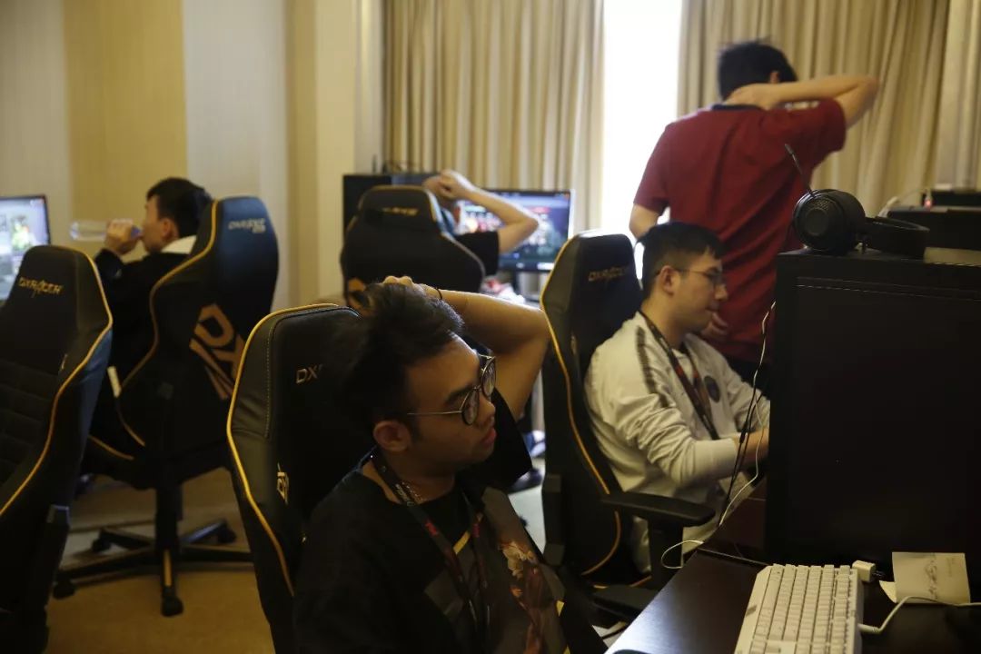 JDG赛后采访 MISSING ：我觉得他（ Ruler ）的霞也是世界上最好的霞