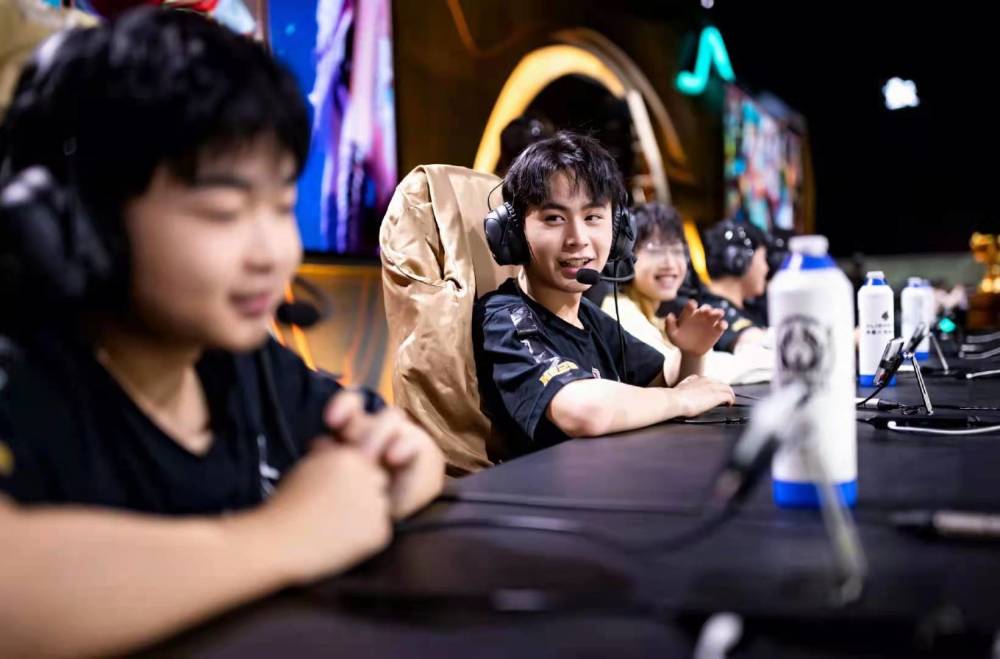 milkyway ：面对老东家RNG，我会尽全力跟他们打吧