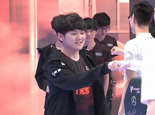 Fnatic 正式签约 Vladi