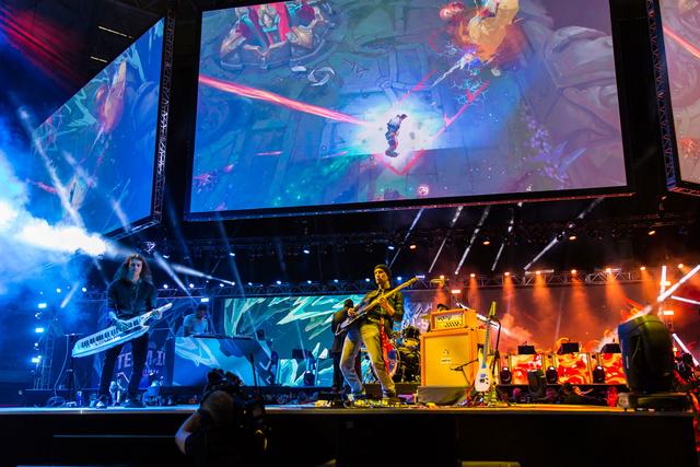 G2 3-1 BDS：两度落后七千经济大逆转，G2力克BDS打进决赛